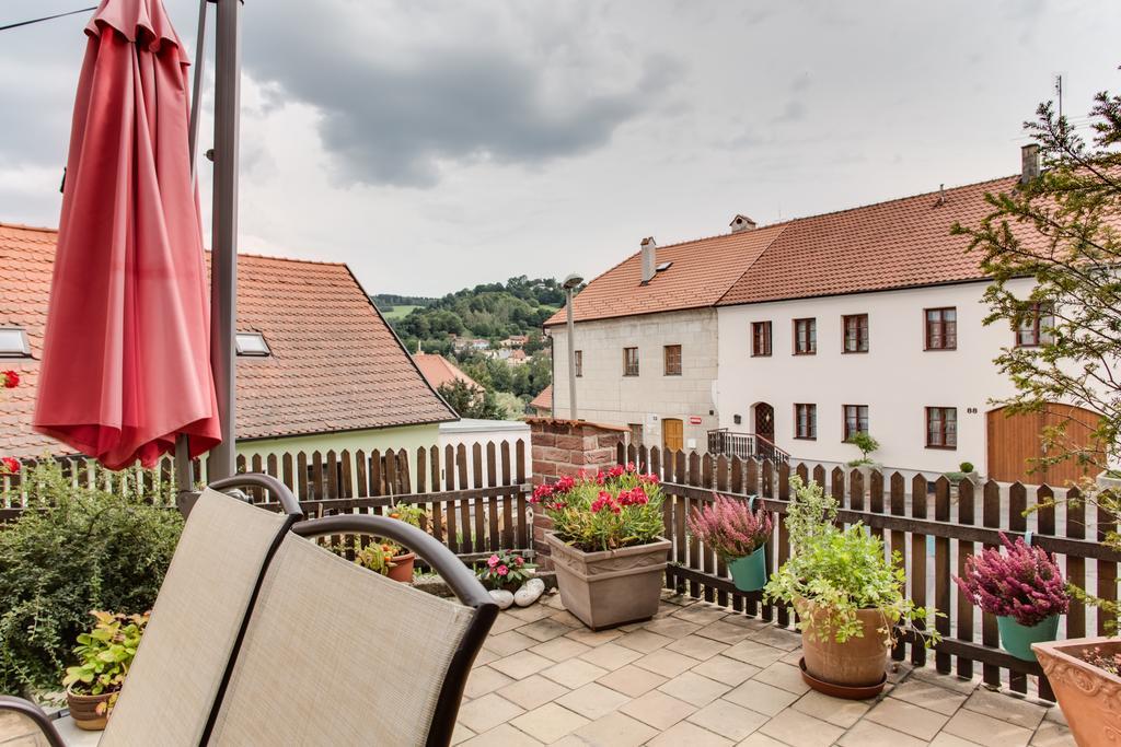 Amazing 5 Bedroom House Krumlov 82 - 4 Min Walk To Main Square チェスキー クルムロフ エクステリア 写真