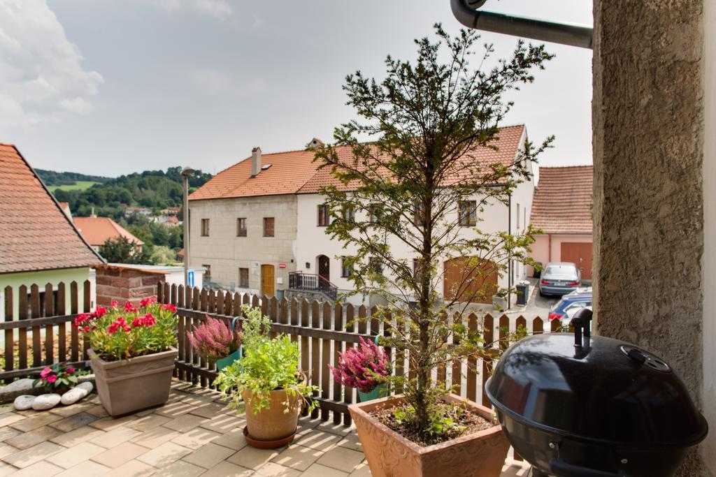 Amazing 5 Bedroom House Krumlov 82 - 4 Min Walk To Main Square チェスキー クルムロフ エクステリア 写真